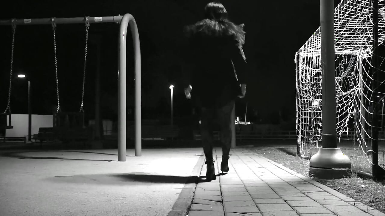 Crossdresser Εξωτερικού Χώρου