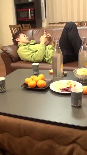 A new discovery that you can see as much of their underwear as you like while they're in the kotatsu! 2 | Clip 1