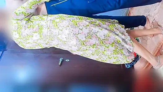 Hot +18 girl cute tite pussy.Teacher ne Ghar Bulakar Sex ki Tution Di