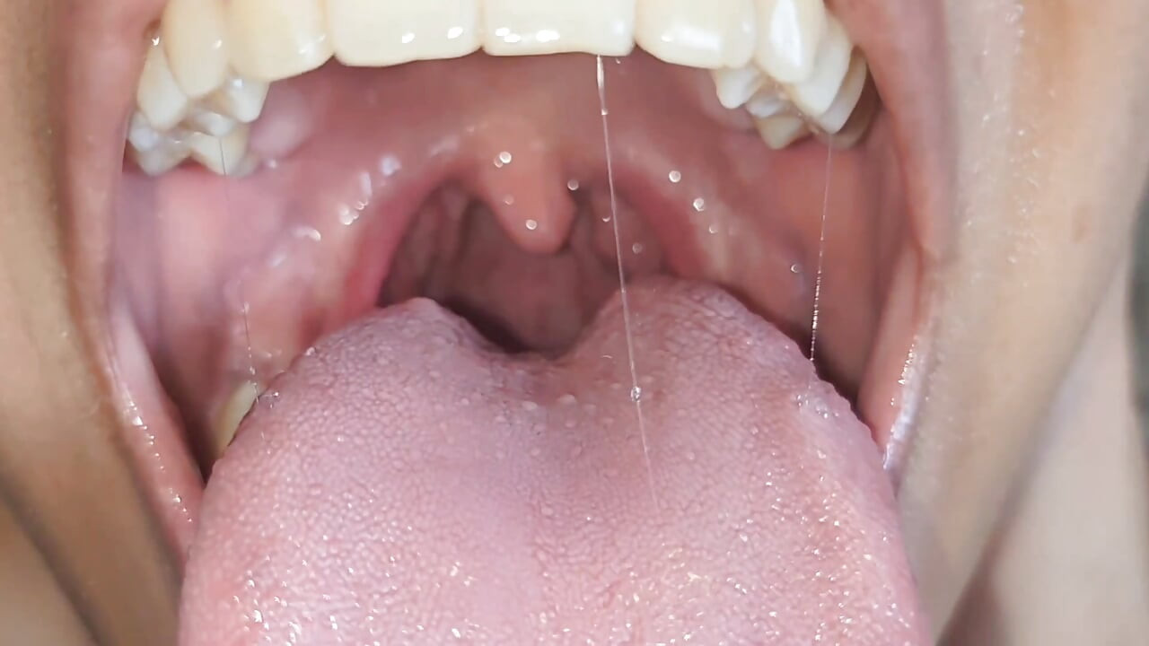 Deep Throat Upside Down Until Cum in Throat
