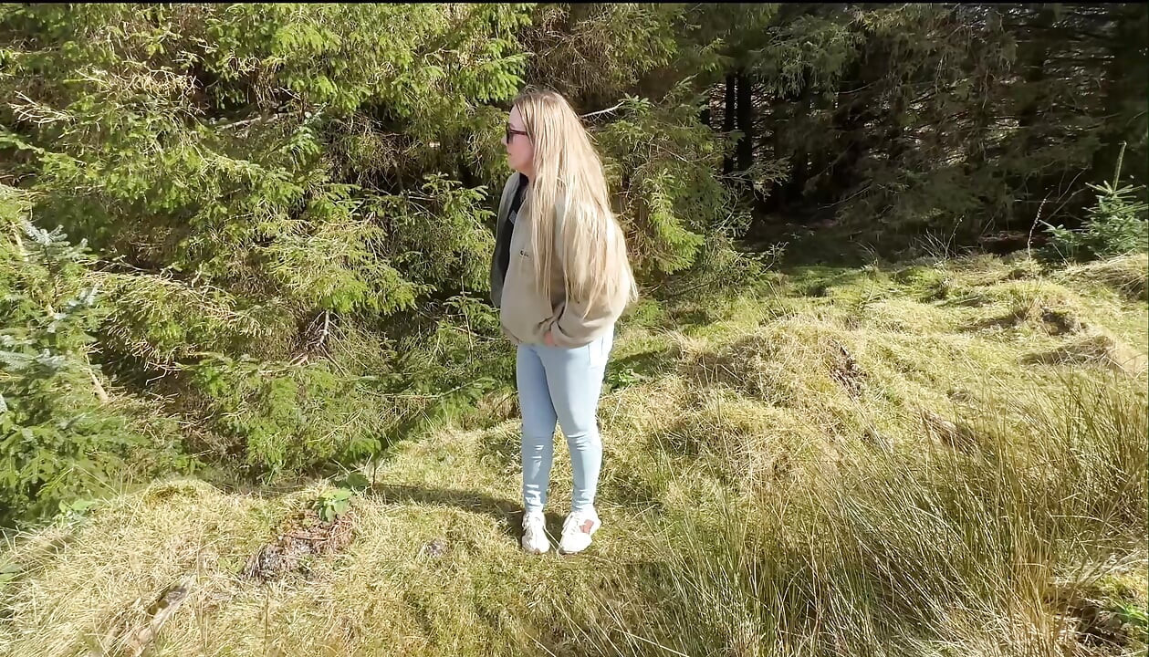 Emergency While Walking on the Public Trail but Had to Wet My Jeans