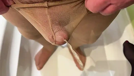 Mrs Mature Feet and her Nylon Friend after drinking in the afternoon 404