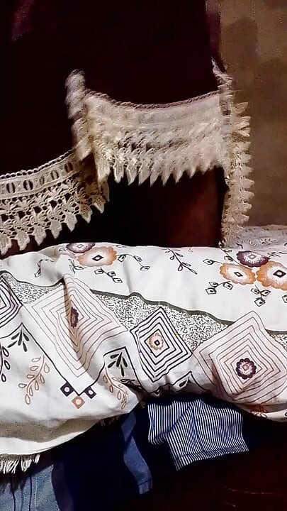 스리랑카 소년 브라 팬티 소년