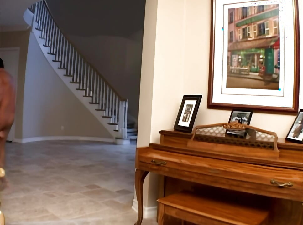 Katsuni: En Porrdrottning För Tre Stora Kukar