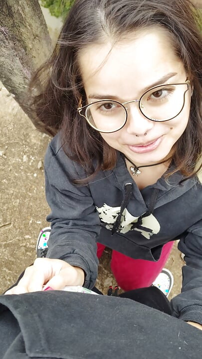 Amateur Outdoor Blowjob & Facial  Cute Nerd Brunette, Brown Eyes, Big Dick