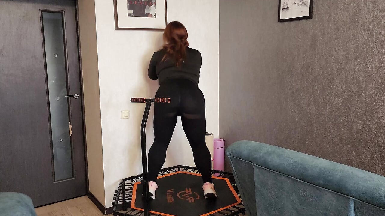 Hot Chubby Stepmommy in Tight Leggings on a Trampoline Gets a Hard Cock in Her Mouth and Pussy