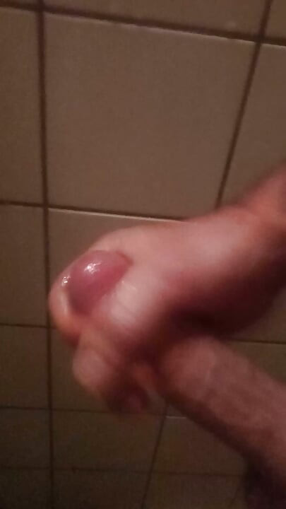 Masturbace ve sprše a výstřik