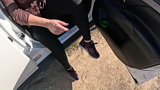 Schlampige blowjobs & dicke möpse necken - cameltoe, stöhnen & nasse finger