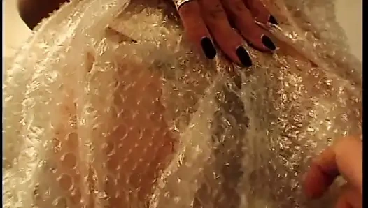 Симпатичная загорелая Babenikki Neals любит, что ее водят на Хершей-Хайвей