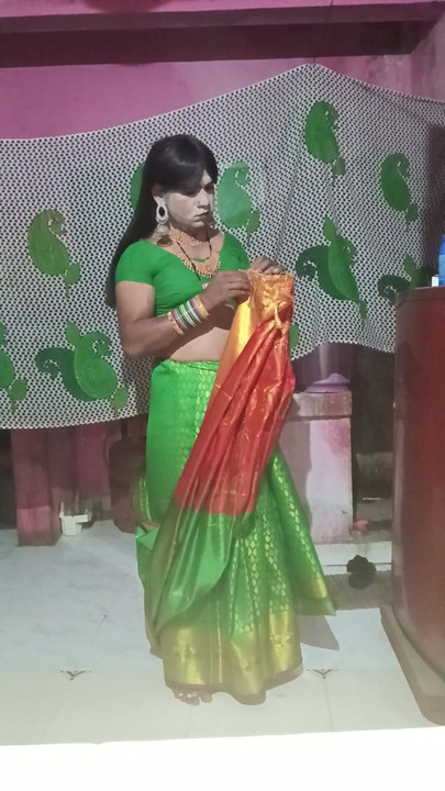 Deshi Madhuri bhabhi crasdreshing | Clip 2