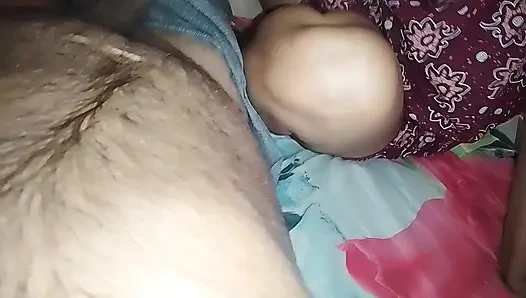 Arbeitende mädchen in Delhi hat sex mit ihrem ehemann