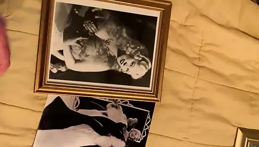Mae west boşalıyor