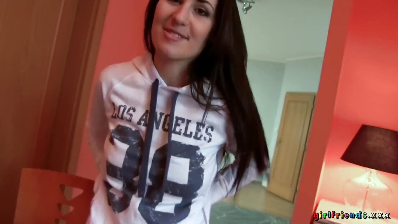 Girlfriends XXX - Giving Her British Friend a Tour of Her C'zech Pussy