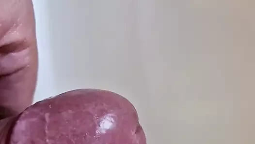 In die Badewanne gewichst