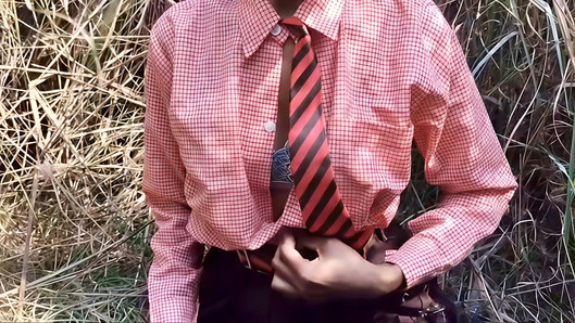 Fată indiană desi școlăriță în junglă video sexual, fată drăguță din satul indian desi sex dur în junglă