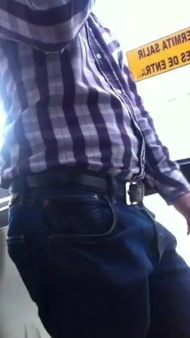 Str8 bulge in bus