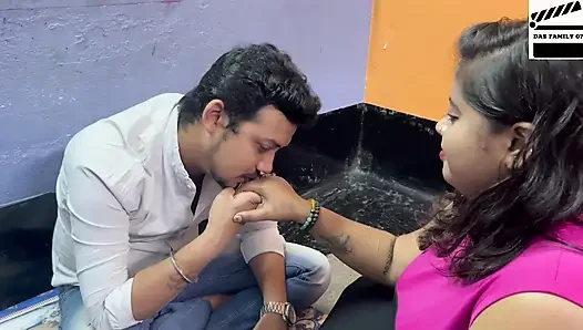 ACHAANAK GHAR ME MERI ONLINE GIRLFRIND AAI OOR KHUB CHUDWAI HINDI AUDIO