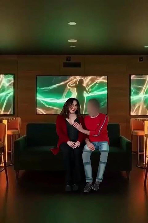 Masturbo Al Gerente Del Club De Karaoke Y Mi Esposo Lo Filma Todo