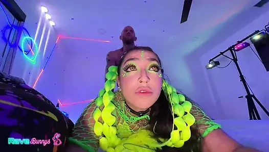 Madison Wilde Glows Electric Under UV And Runs The Whole Room!