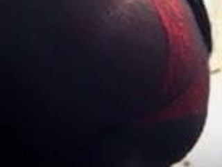 Amber Noire засвет задницы сисси в колготках