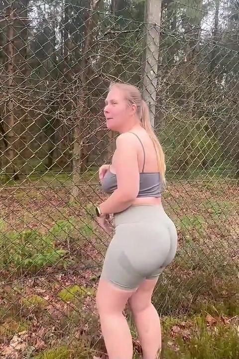 Unlawful Views - a Quickie at the Military Base Fence