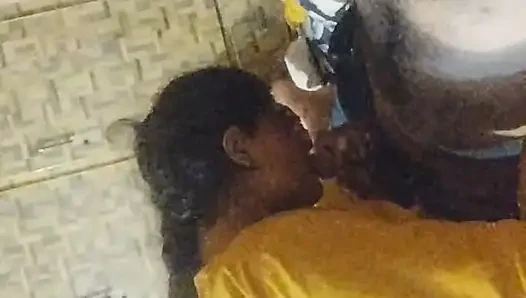 She goes live and she ask me fuck me live I fuck live chubby bhabhi
