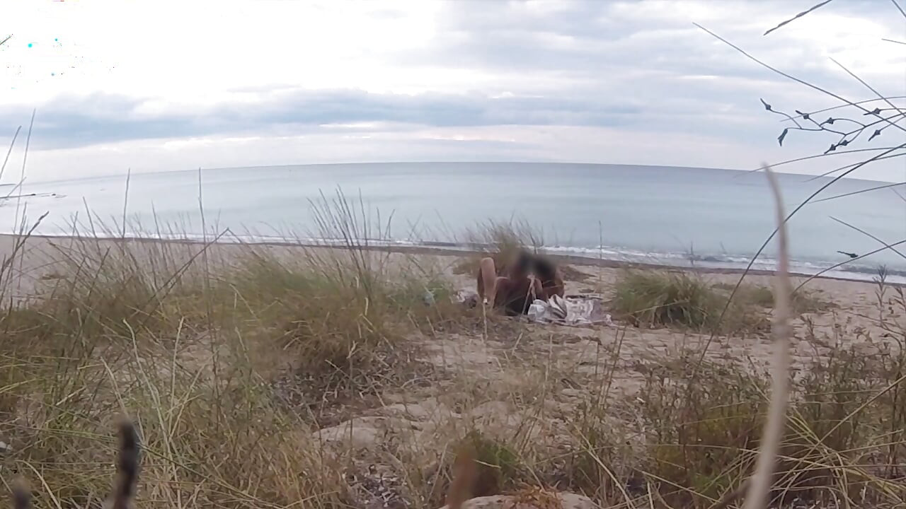 French Teacher Slut Blowjob Amateur on Nude Beach Front Stranger with Cumshot - Misscreamy
