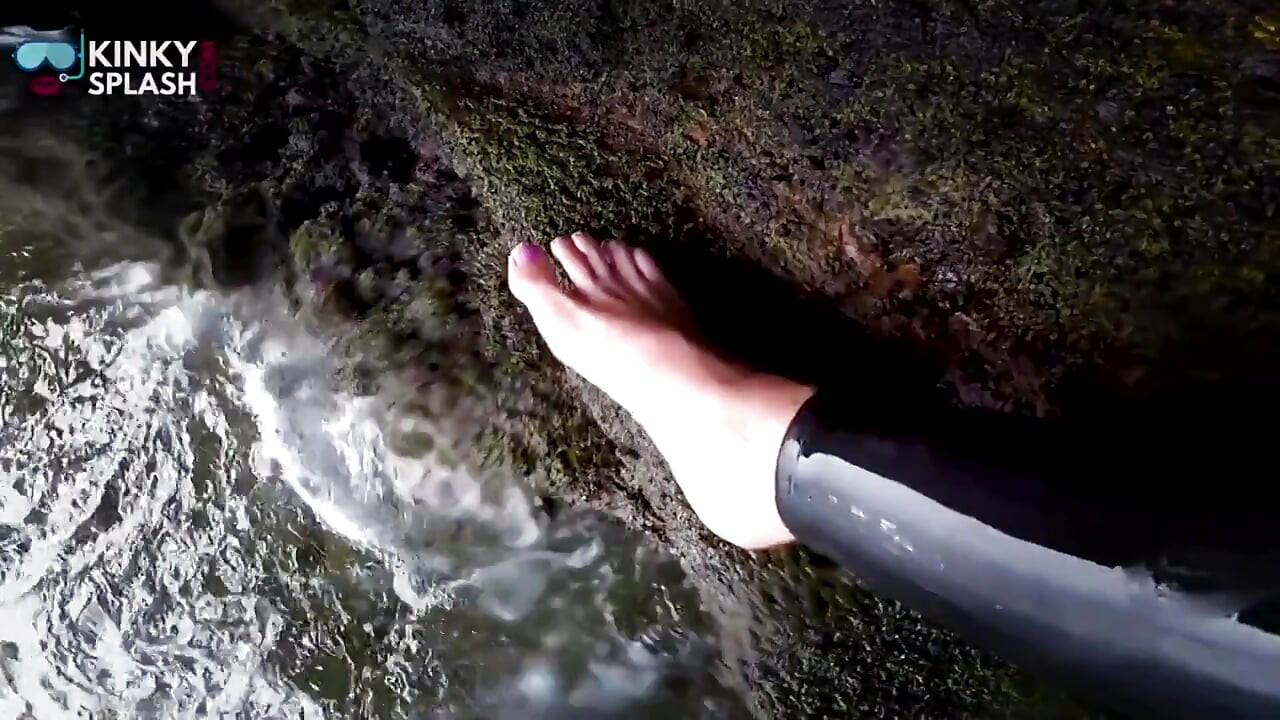 Neopren neopren-anzug & Tauchmaske masturbation am Meer