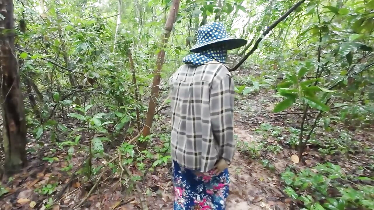 Thai Teenager Walks around Picking Mushrooms and Gets Fucked in the Pussy. Thai Audio