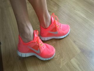 Moje seksowne różowe trampki Nike