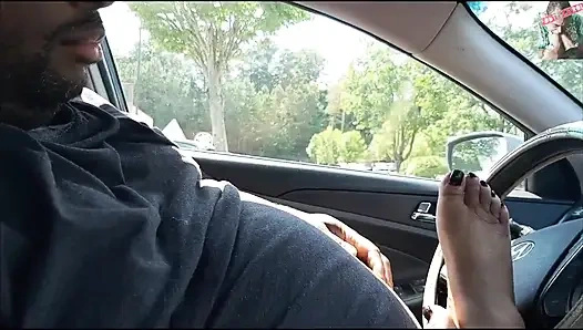 Mz Jersey doğum günü pastası olarak etli boyutunu 8.5 feet vererek doğum günümü kutluyorum