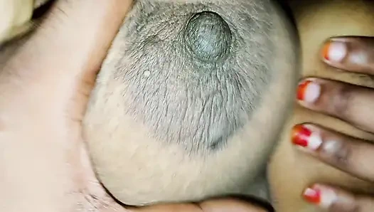 Aku dan saudara tiriku lagi sendirian di rumah, 😯 adik tiriku berumur