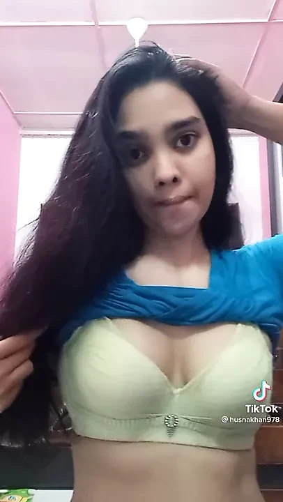 Husna Khan TikTiok