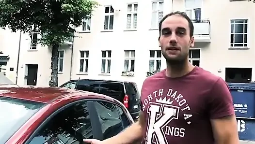 Pelacur tato di tubuh stoking jaring diambil dari jalan