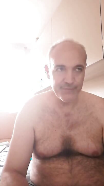 ¡Tómate la polla, Carlo, es bueno para la salud!