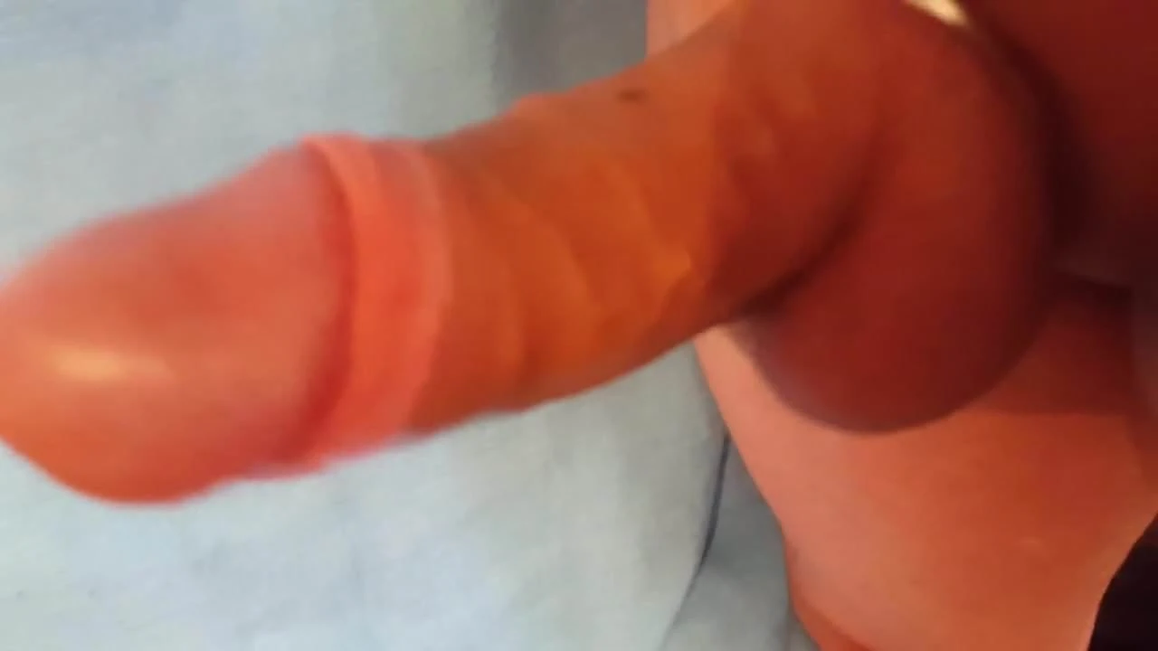 Si masturba e viene