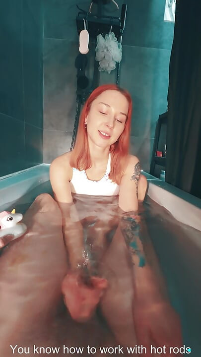 Angry Naked Pregnant Stepmom Screams at Lazy Stepkids - Meanwhile Stepbrother Secretly Fucks Stepsister in the Same Bathroom!