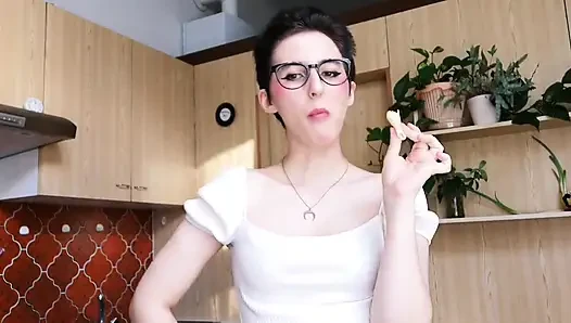 Sen bir cadının atıştırmasısın! Alman devour