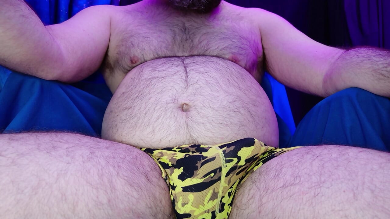 Daddy Pitches Camo Tent