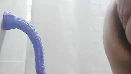 Mature stepmom looks for someone to put a huge 8 in her