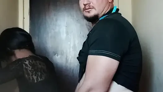 Jilat memek, nyepong kontol dan dientot gaya doggy sambil berdiri