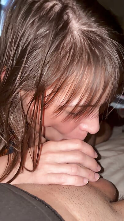 Getting head lovin kisses