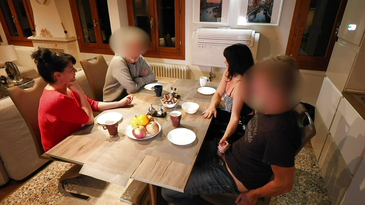 Blok spermy! Mega armata rozpylająca aż do sufitu!