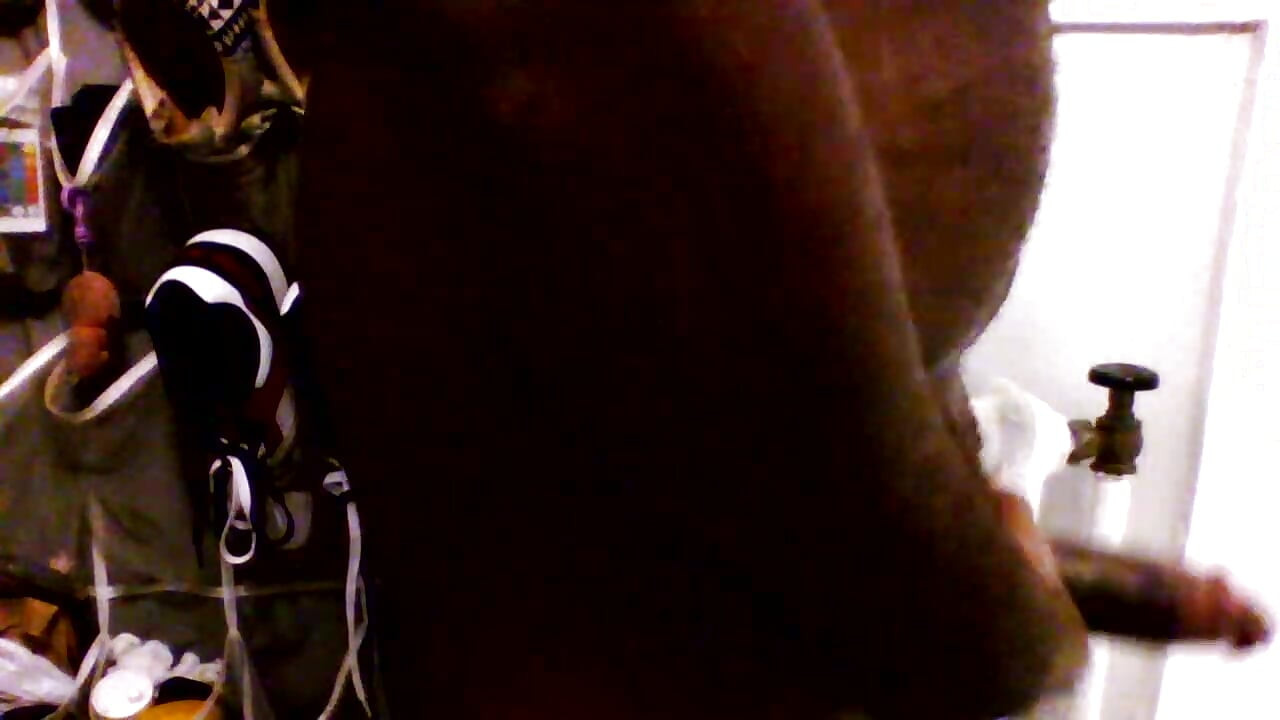 最高の時がもうすぐ始まる。見て、待たずに来て、恋人、もう熱く準備万端だ。時間通りに準備が整っている。