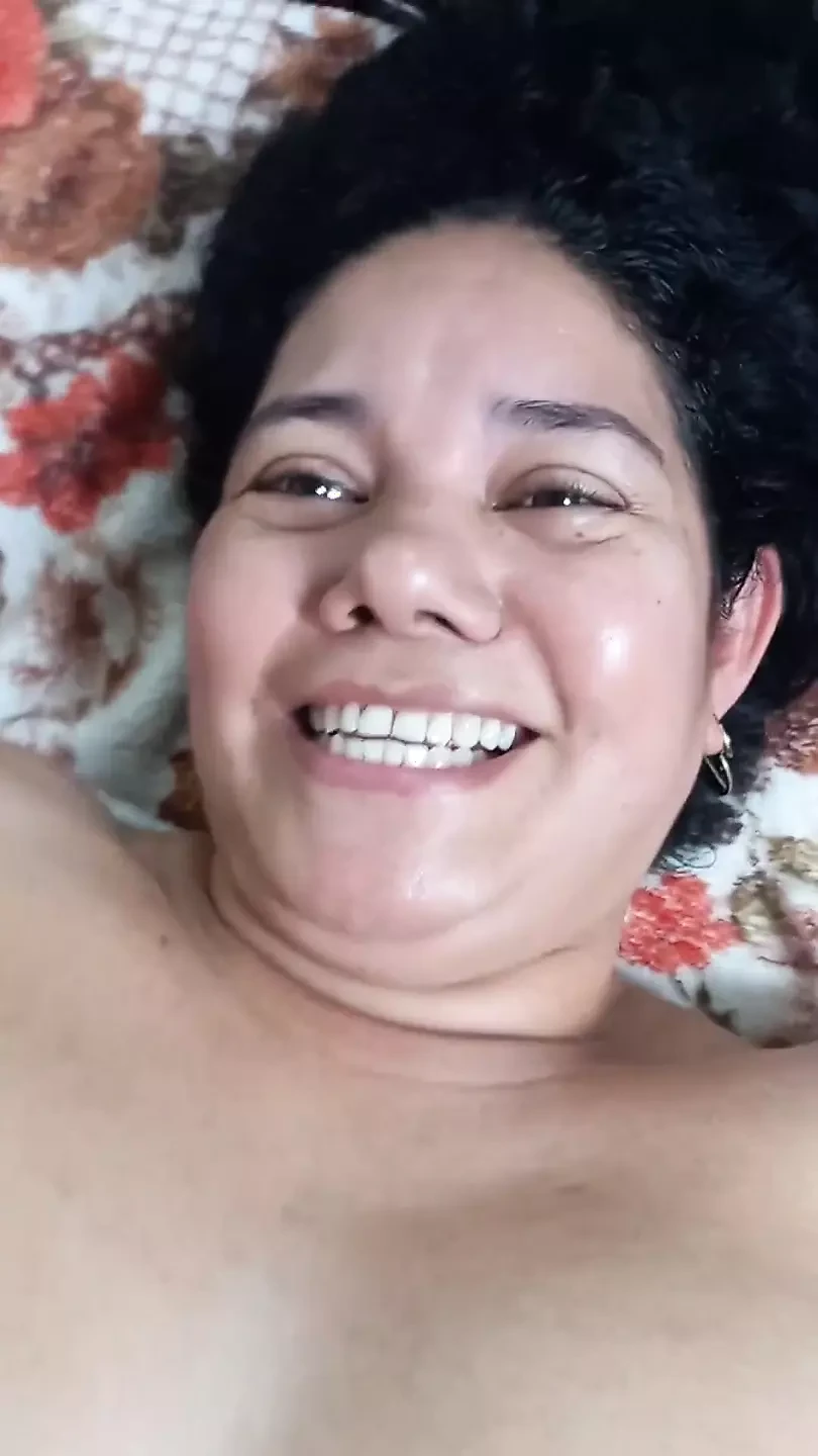 거유 이웃의 깊은 목구멍