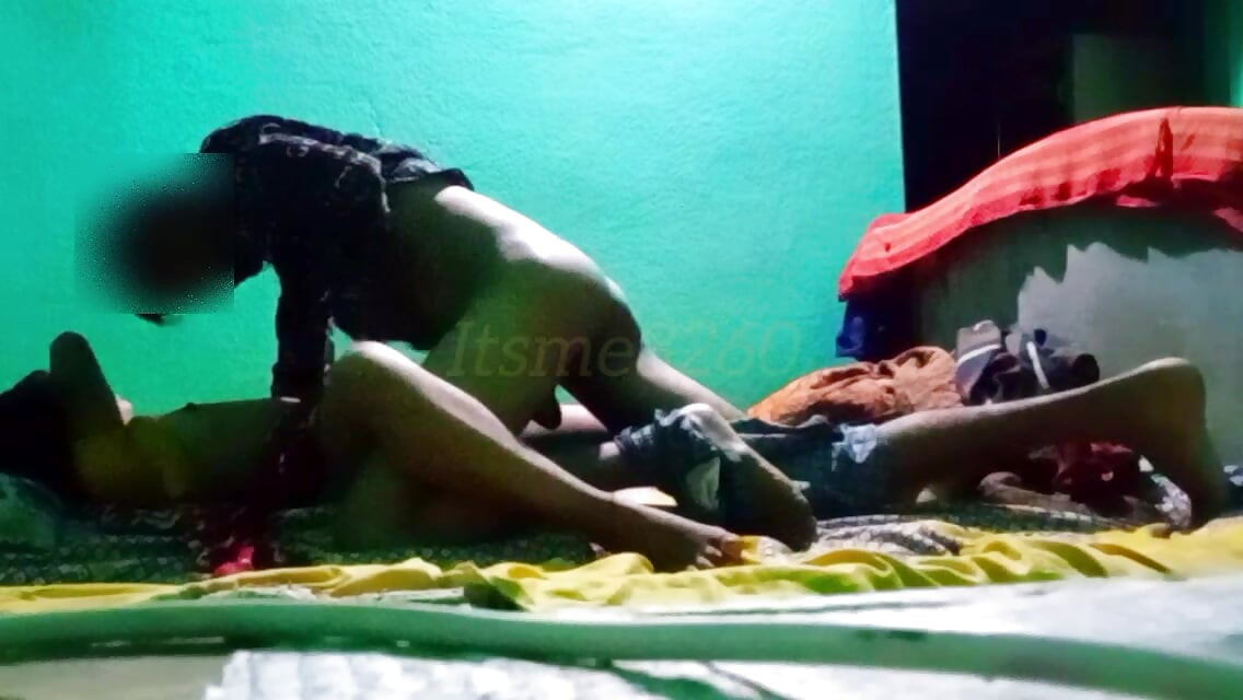 Bhabhi ki mast chudai gharme ghuske hard chudai