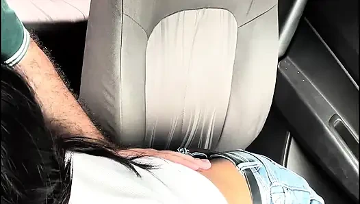 UBER sürücüsünün penisini emiyorum