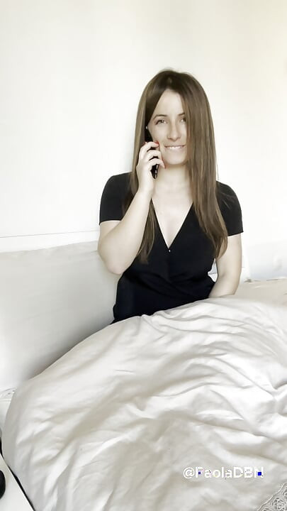 Me estoy divirtiendo con mi crush por teléfono
