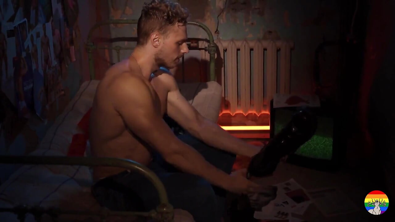 Vrući str8 balkanski bodybuilder Fedor se vratio i opet drka
