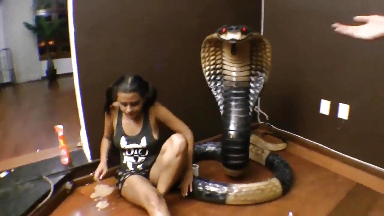 Lesbian Domination Foot Fetish - Deep Feet Babes